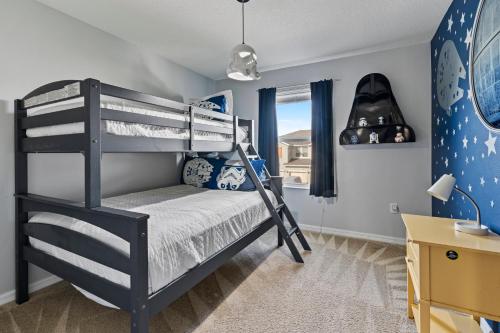 Amazing 4BdrmsPrivate Hot Tub7 miles from Disney