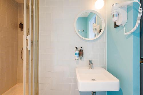 Quality Hotel & Suites Bercy Bibliothèque by HappyCulture - image 7