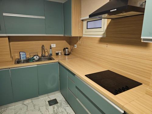 Luxury residential apartment in Pearl Pyramids Compound, Ghaţāţī (foto 3)