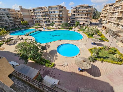 Luxury residential apartment in Pearl Pyramids Compound, Ghaţāţī