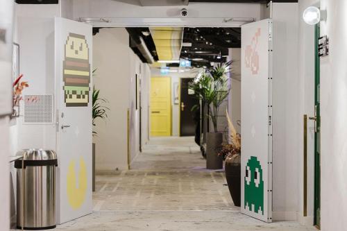 Hotel With Urban Deli - image 13