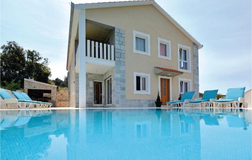 4 Bedroom Lovely Home In Drvenik Veliki