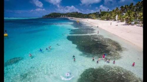 Mana Lagoon Backpackers in Mamanuca Islands