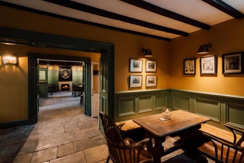 The Milbank Arms - image 11