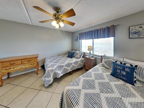 Windjammer 206 3 Bedrooms Sleeps 8 Ocean Front 2nd Floor Elevator - image 11