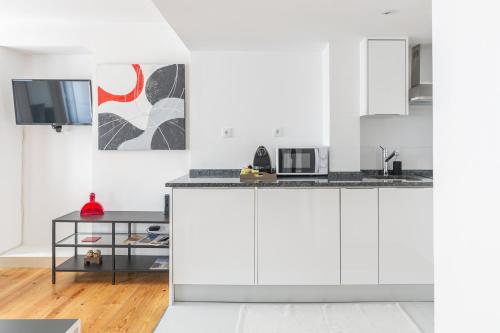 Cozy Apartments in Heart of Lisbon Bairro Alto 1