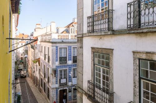 Cozy Apartments in Heart of Lisbon Bairro Alto 5