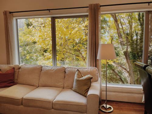 Getaway for 7 with King Bed and Open Fireplace Getaway for 7 with King Bed and Open Fireplace