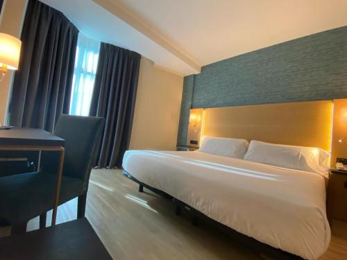 Tryp Gijón Rey Pelayo Hotel - main image