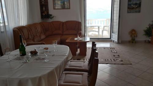 Apartment Juri - sea view - image 7