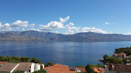 Apartment Juri - sea view - image 13