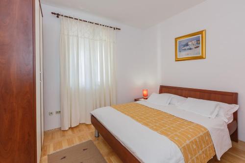 Villa Sanda - with pool - image 4