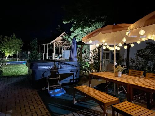Pottos Porta in เมโซเปเติร์ด