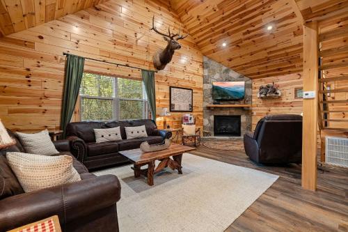 Beside Still Water 1 - 2 Bedrooms, 2 Baths, Sleeps 6 home in Cosby, USA