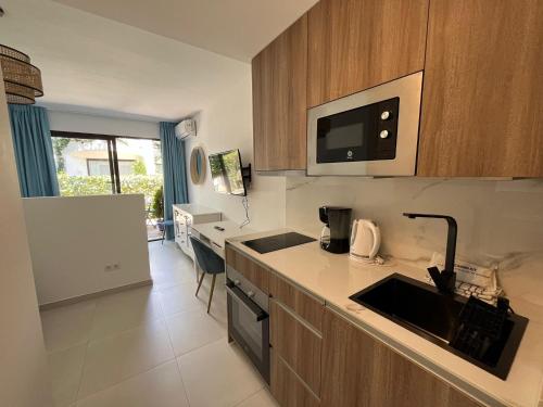 Estepona - Playa - Estudio con terraza Pa8 in ปลายา เดล ซอล บียากานา