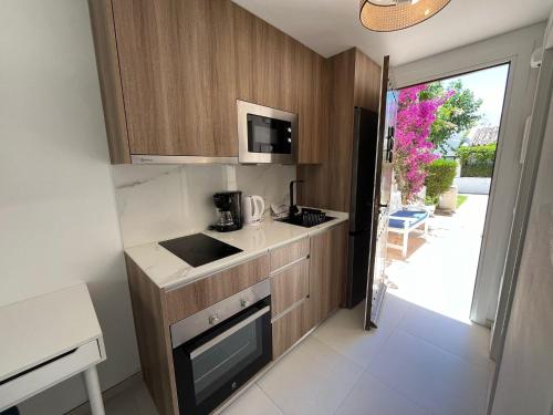Estepona - Playa - Estudio con terraza Pa8 in ปลายา เดล ซอล บียากานา