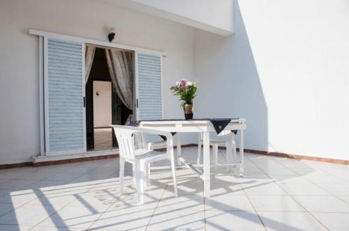 Eleni Hotel Set in a prime location of Kos Island, Eleni Hotel puts everything the city has to offer just outside your doorstep. The hotel offers a high standard of service and amenities to suit the individual ne