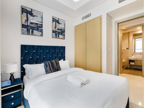 ALiving Elegant 2BR plus Maid's Room I Aykon City, Business Bay- 4016, Dubai (foto 3)