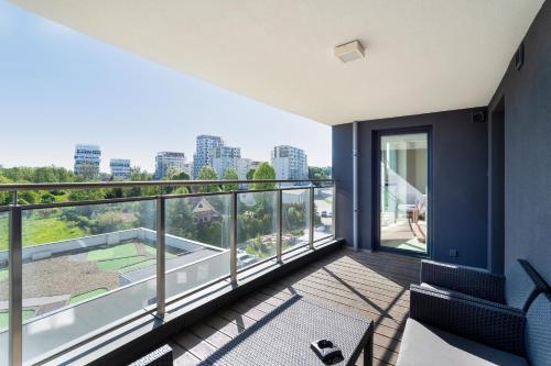Elegant Apartments with Balcony in Rzeszów by Noclegi Renters - image 3
