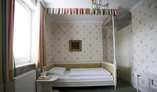 Single Room image 4