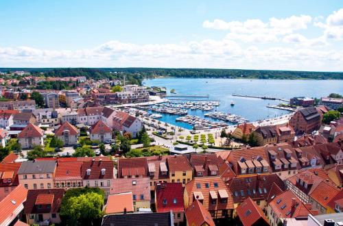 Seepferdchen am Müritzufer in Waren Müritz, Deutschland
