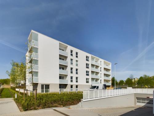 Vista Exterior, Modern & Bright Apartment Bramińskiego with Parking and Balcony by Noclegi Renters (Modern & Bright Apartment Braminskiego with Parking and Balcony by Noclegi Renters) in Ujescisko