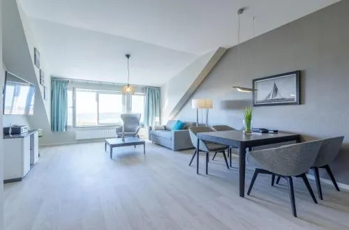 5- Sterne Ferienwohnung Dünenrast mit Blick über den Saaler Bodden in Wustrow, Schweiz