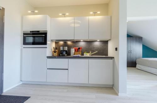 5- Sterne Ferienwohnung Dünenrast mit Blick über den Saaler Bodden in Wustrow, Deutschland