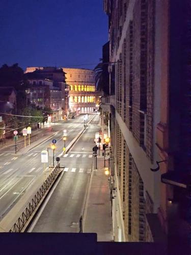 Appartamento vista Colosseo, Roma (foto 2)