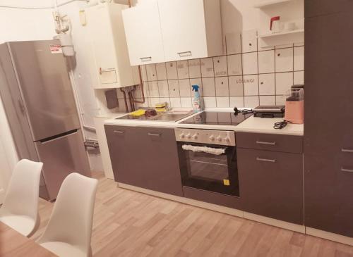 Große & Moderne 4-Zimmer Wohnung in 萊爾特