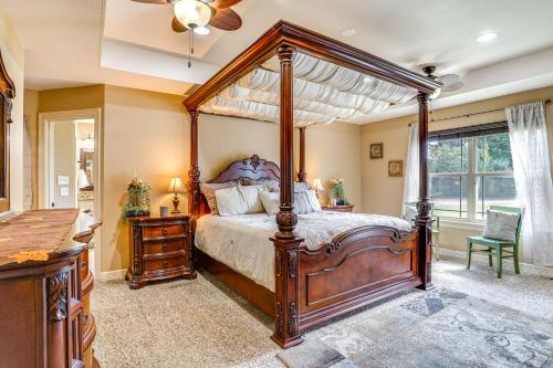 4 Mi to Dtwn Home with Pool in Stephenville! in สตีเฟนวิลล์ (TX)