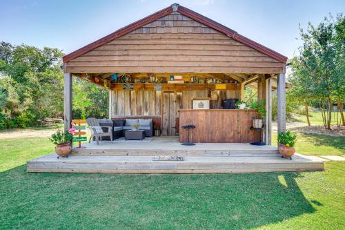 4 Mi to Dtwn Home with Pool in Stephenville! in สตีเฟนวิลล์ (TX)