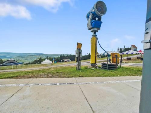 Expedition Station 114 Super Cute Studio Next Slopes WiFi Village in Slaty Fork, USA