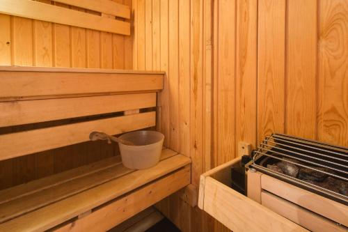 Family Room with Sauna