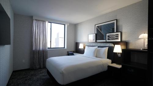DoubleTree by Hilton Long Island City New York - image 7