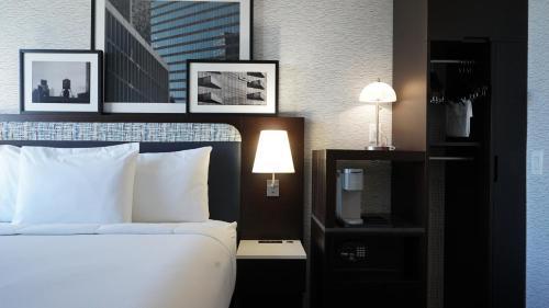 DoubleTree by Hilton Long Island City New York - image 3