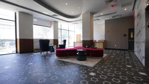 Lobby, DoubleTree by Hilton Long Island City New York in Long Island City