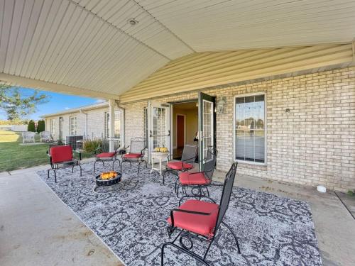 Waterloo Suites Double in Waterloo (IL)
