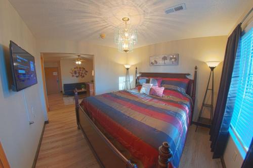 . Waterloo Suites King