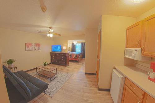 Waterloo Suites King in Waterloo (IL)