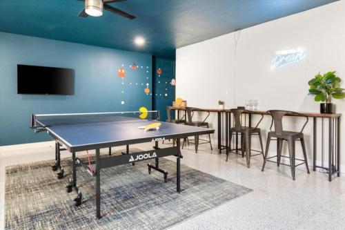Heated Pool, Spa,Arcade Games,Pool Table,Ping-Pong, Phoenix (photo 4)