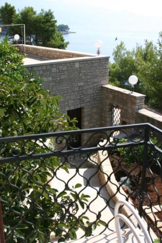 Apts & rooms Ref - 20m from beach - image 7