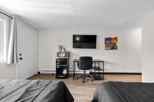 Luxury Double Bed Near Beaches Modern Updates in Marshfield, USA