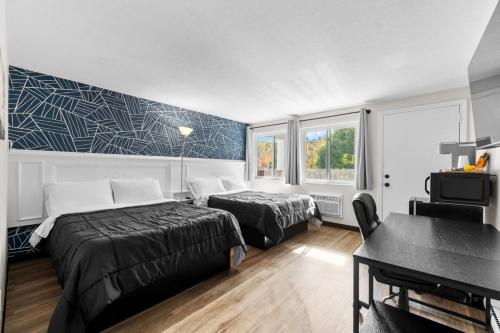 Luxury Double Bed Near Beaches Modern Updates in Marshfield, USA