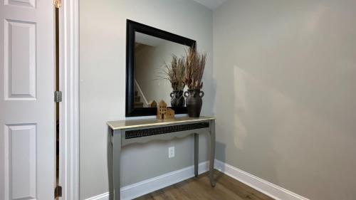 Stylish 2br Townhome With Garage & Modern Flair in Johnson City, USA