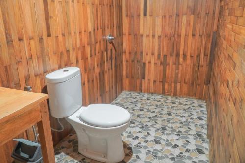 Polege Side Cottage and tracking, Bali