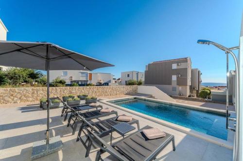 Villa with Private Pool image 5