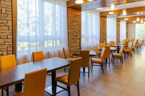 Hotel Ostredok - image 11