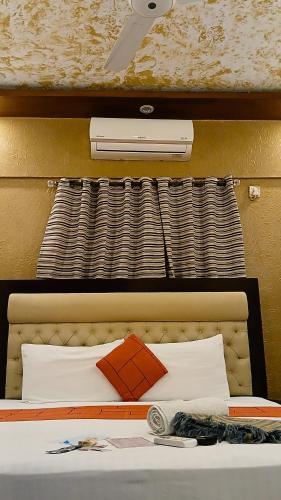 Hometown Apartments & Rooms - image 2