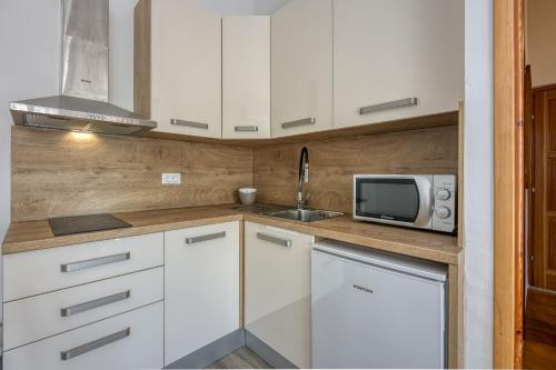 Apartment image 10